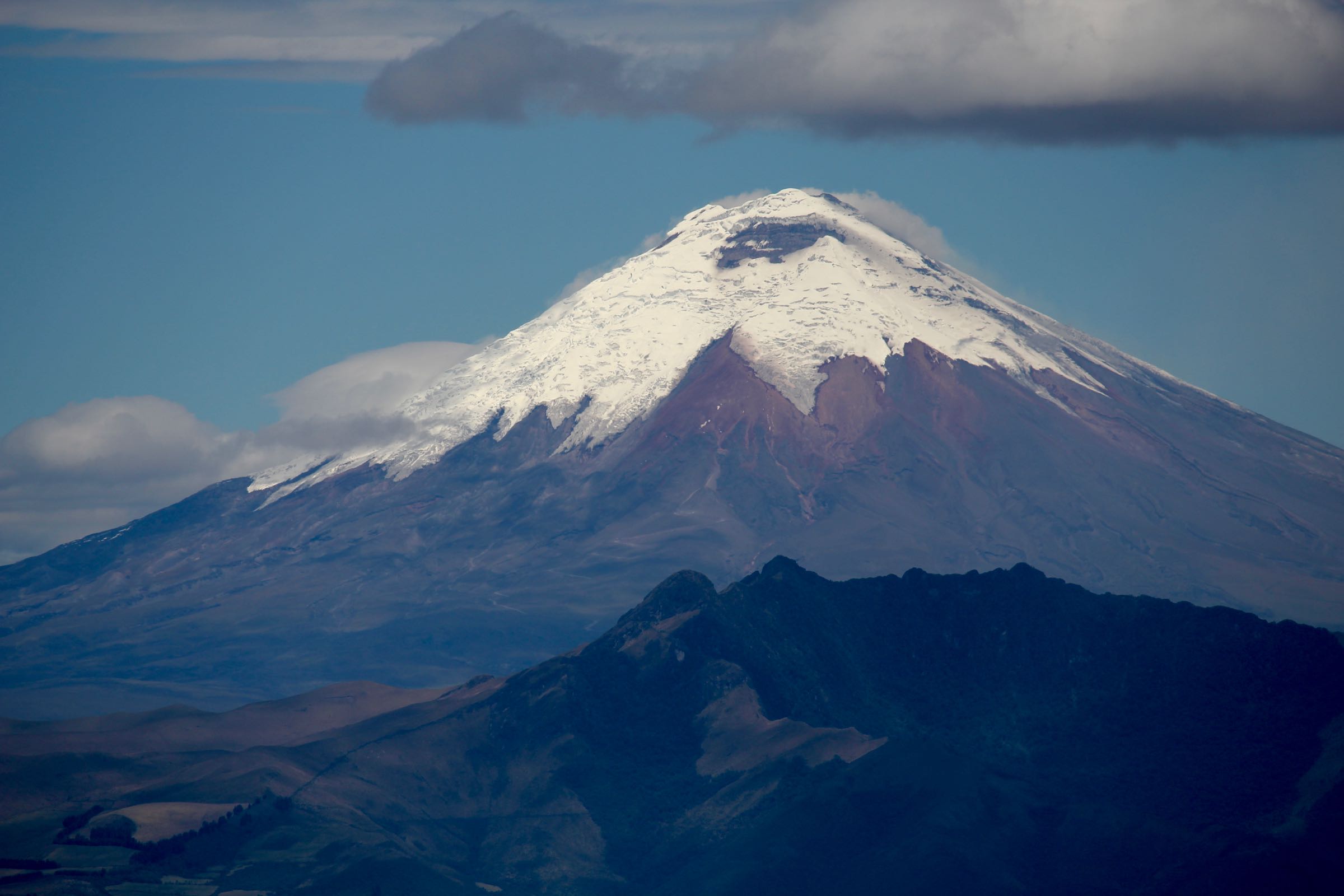 Blick auf den Vulkan Cotopaxi, Quito, Ecuador • Jamane