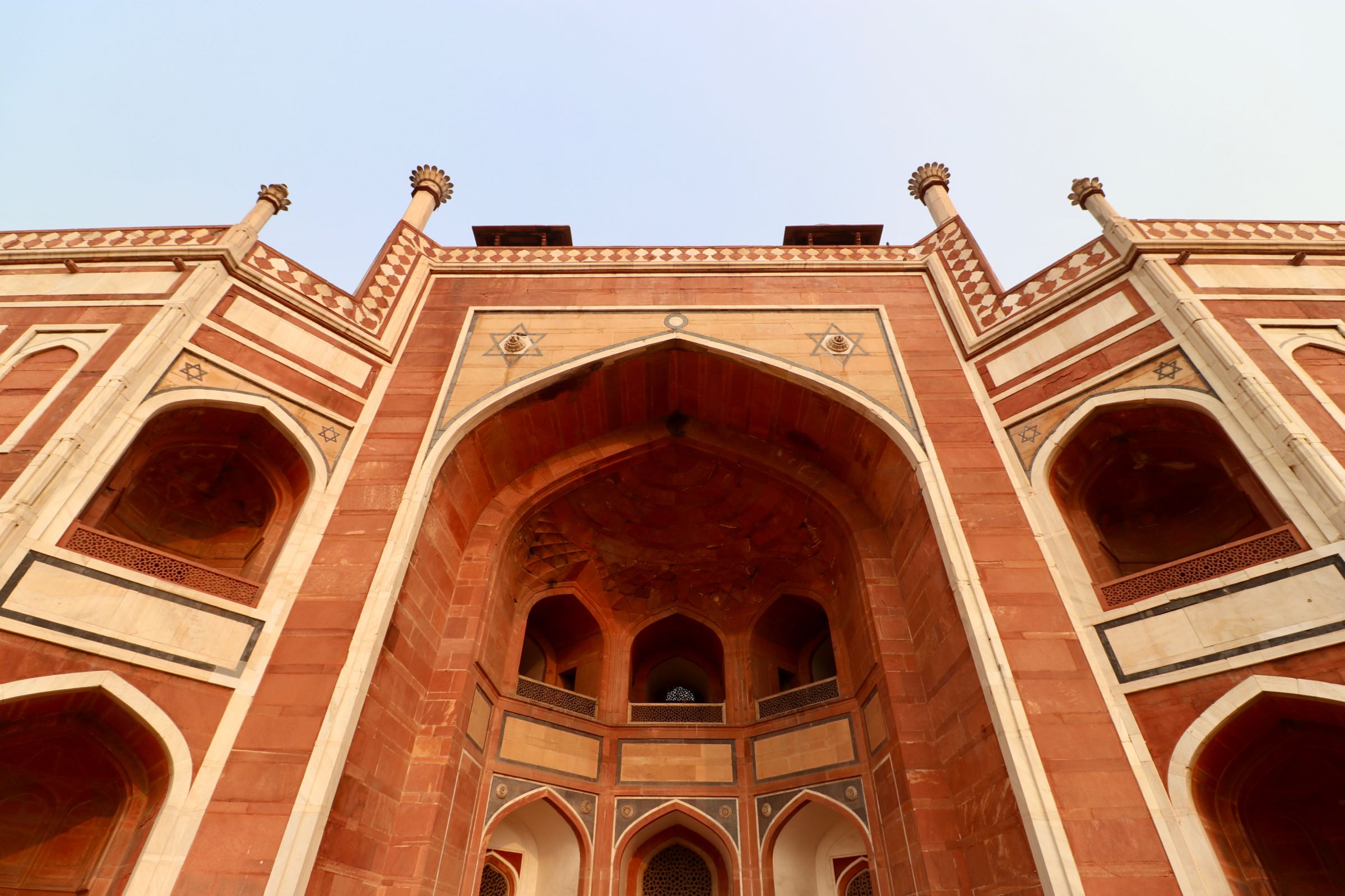 Torbogen am Humayun-Mausoleum, Delhi, Indien