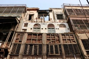 Hausfassade in Agra, Indien