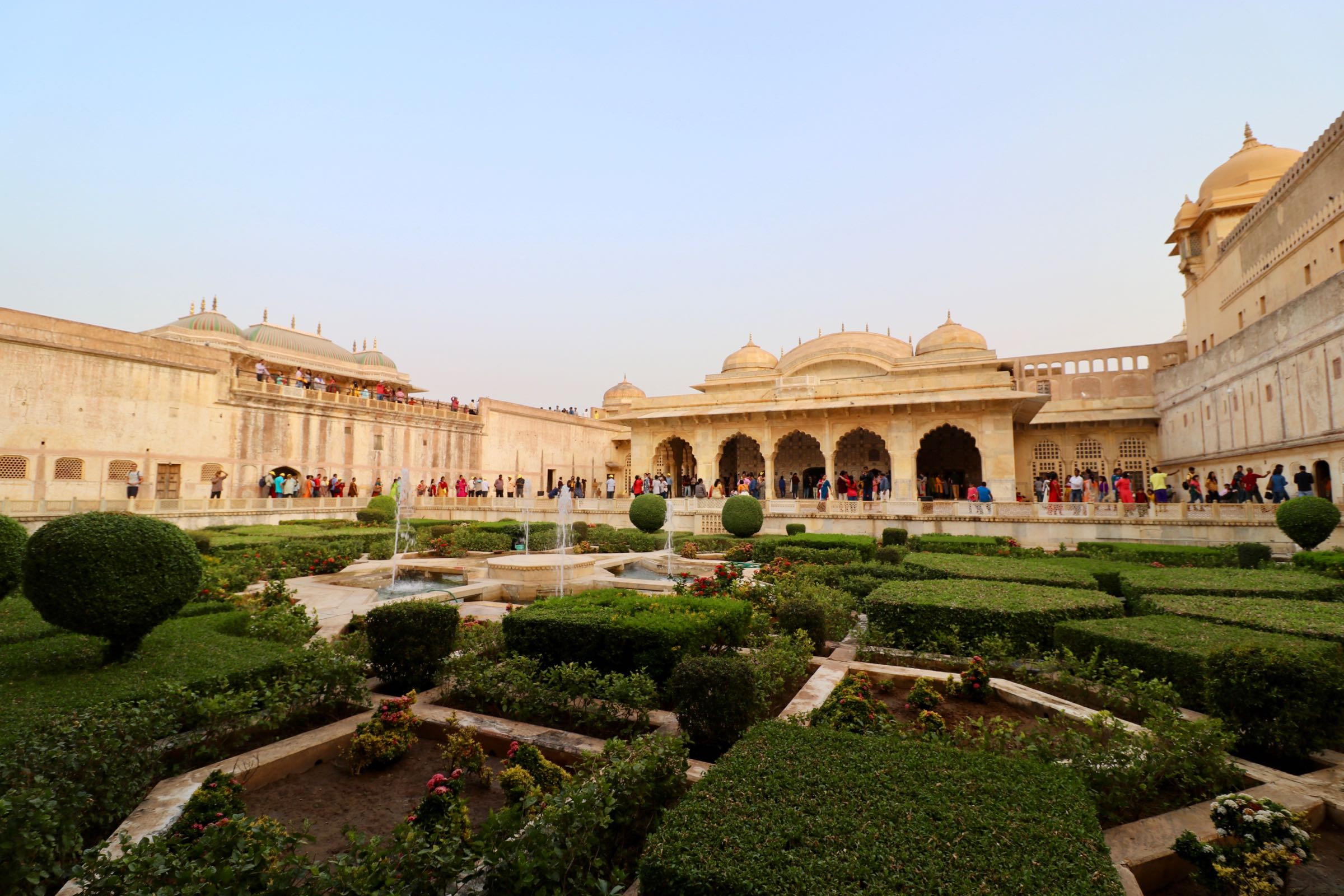 Garten im Fort Amber, Jaipur, Indien