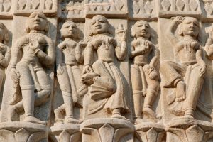 Dekoration an einem Hindutempel in Udaipur, Indien
