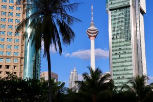 Menara Kuala Lumpur und Petronas Towers, Kuala Lumpur, Malaysia