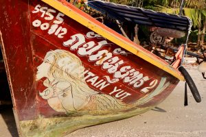 Langboot auf Ko Lipe, Thailand