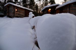 Blockhütten in Njurkulahti, Lappland, Finnland