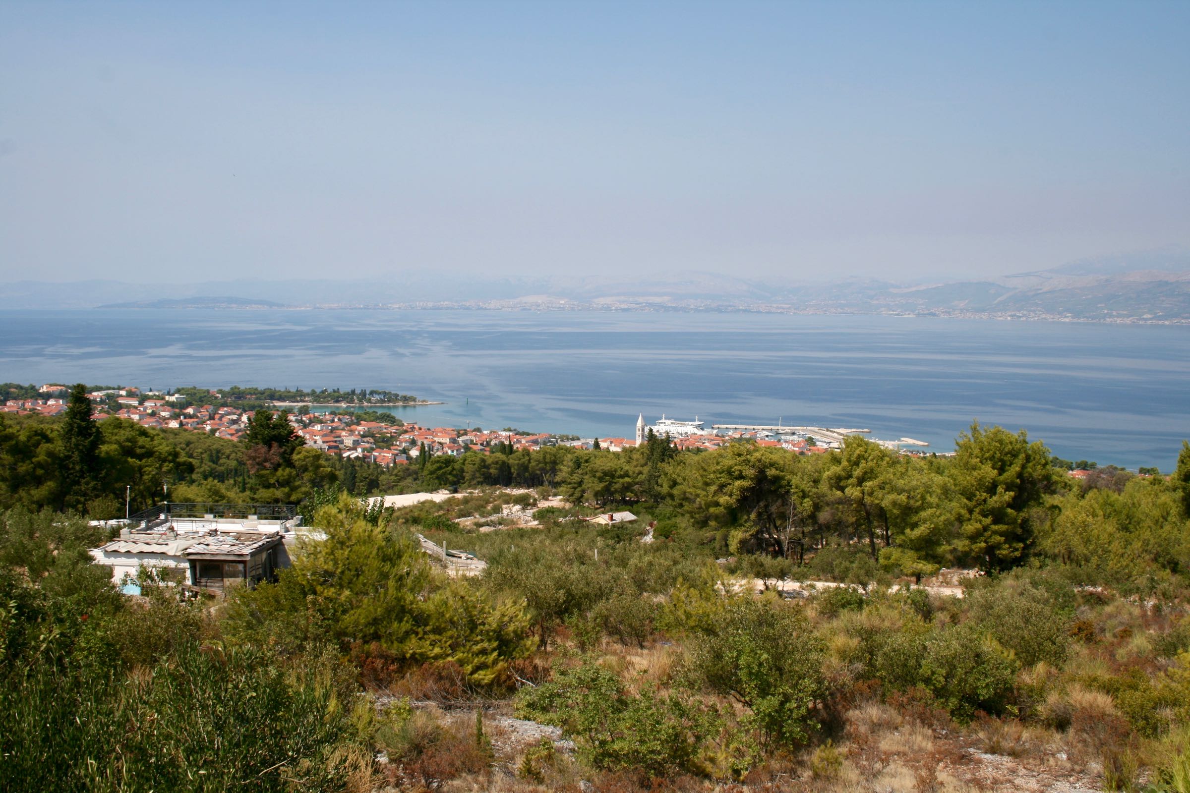 Blick auf Supetar, Brač, Dalmatien, Kroatien
