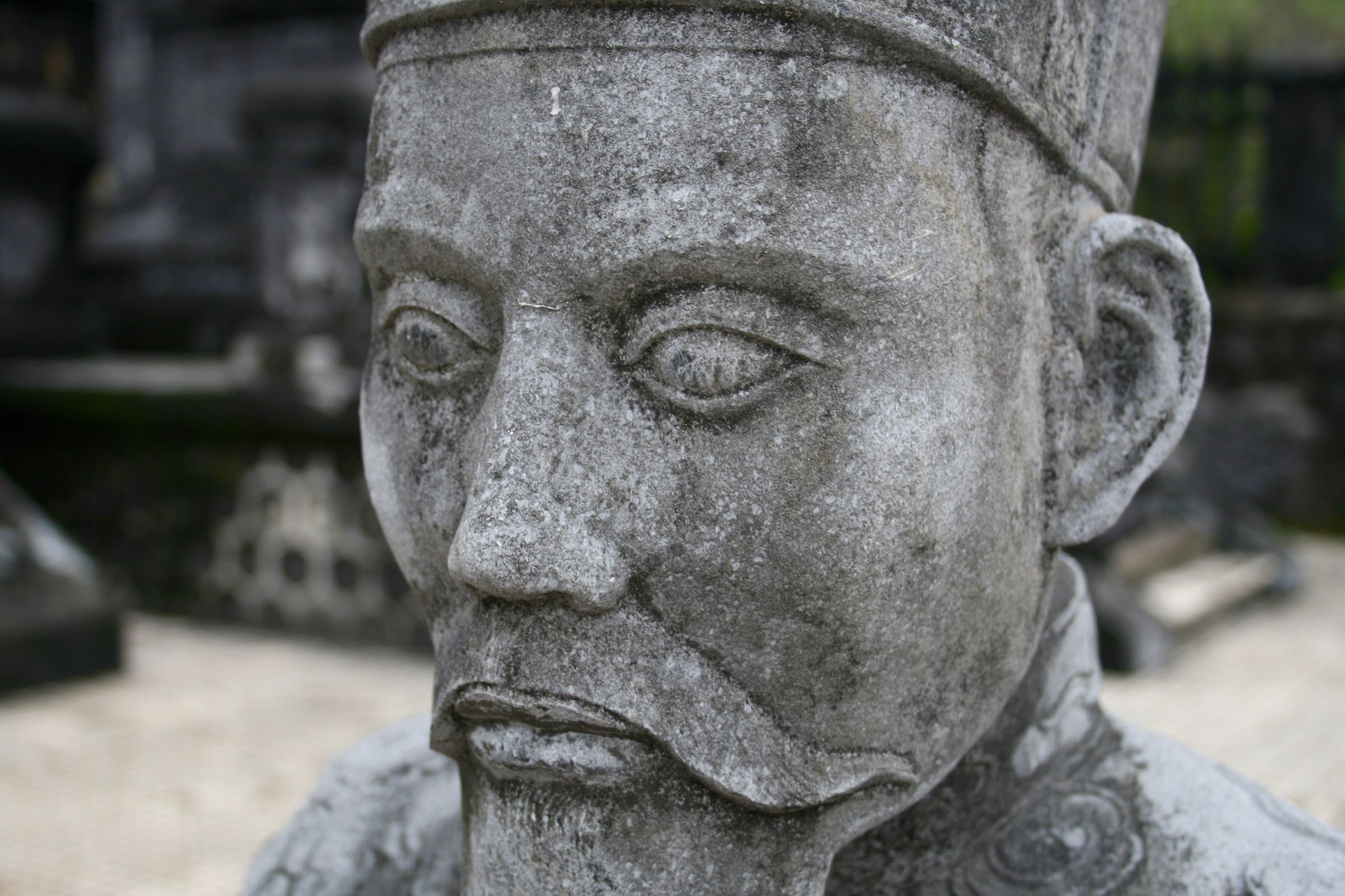 Steinfigur am Grabmal des Khải Định, Vietnam