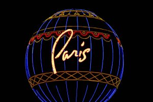 Montgolfier-Ballon vor dem Paris Las Vegas, Las Vegas, Nevada, USA