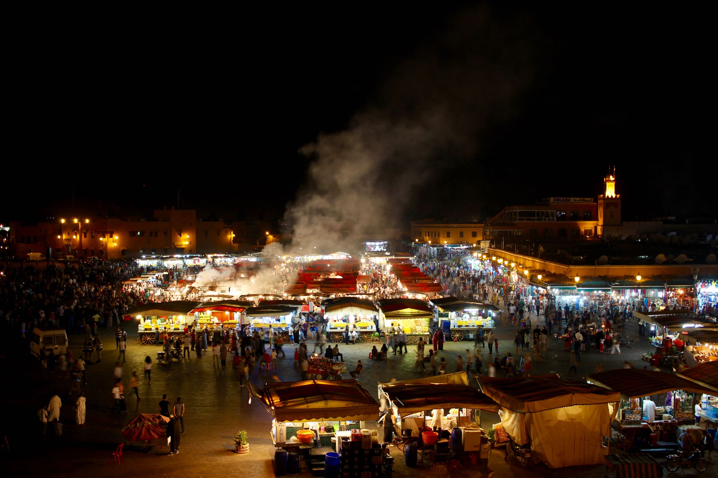 Blick über den Djemaa el Fna, Marrakesch, Marokko