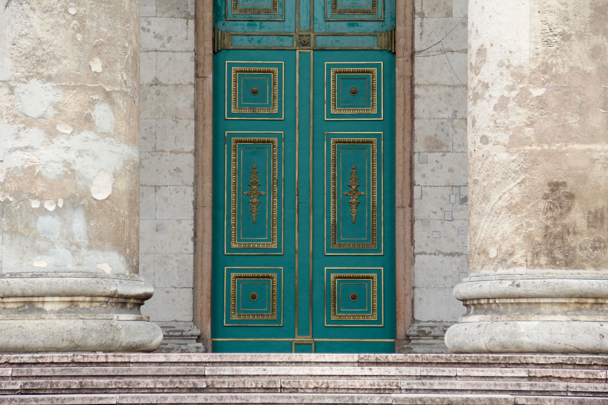 Eingang des Doms von Esztergom, Ungarn