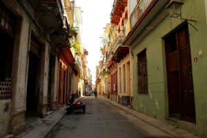 Gasse in Havanna, La Habana, Kuba