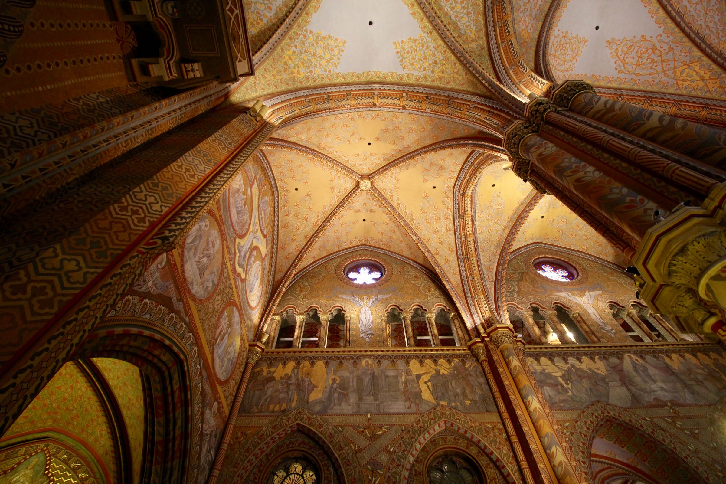 Innenraum der Matthiaskirche, Budapest, Ungarn