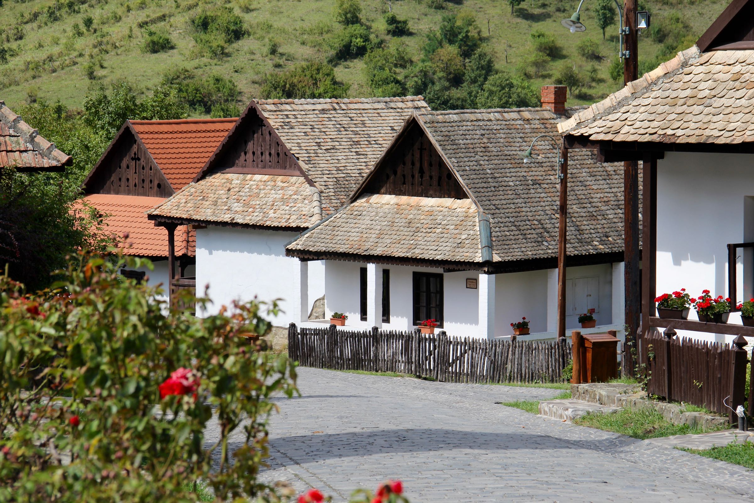 Häuser in Hollókő, Ungarn