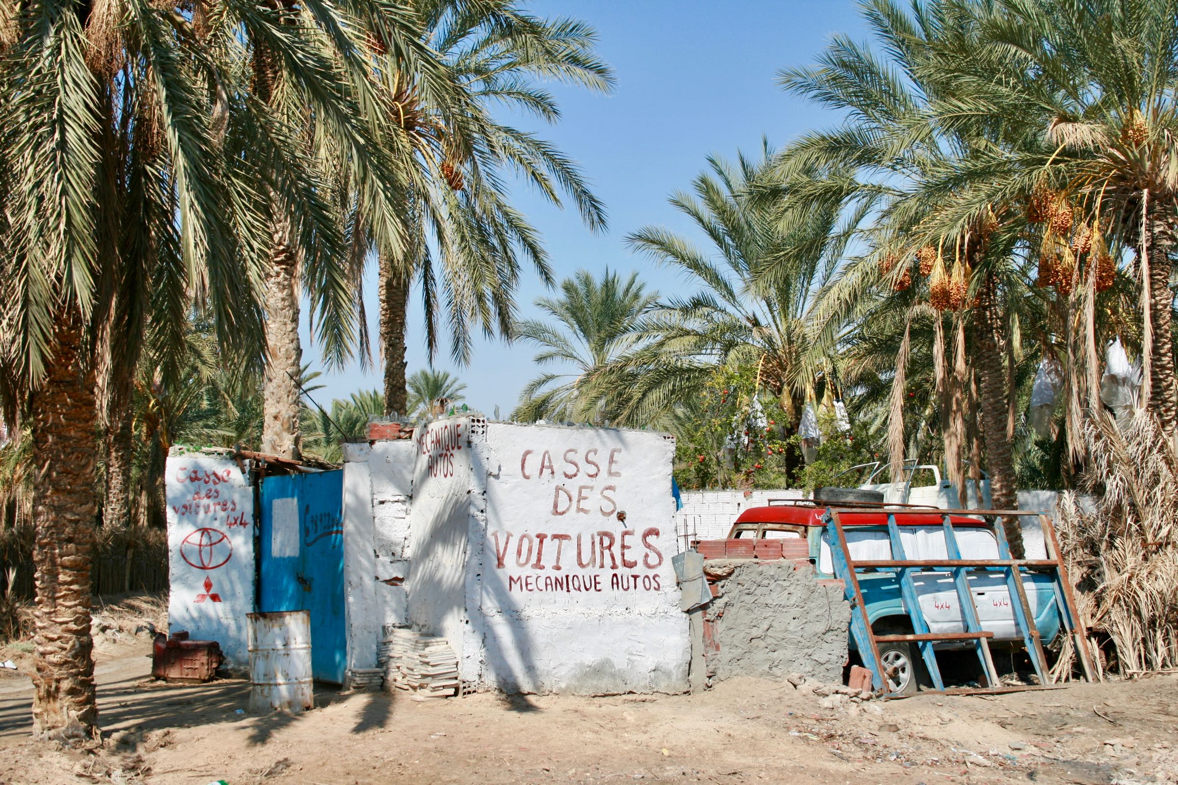 Autowerkstatt in Douz, Tunesien